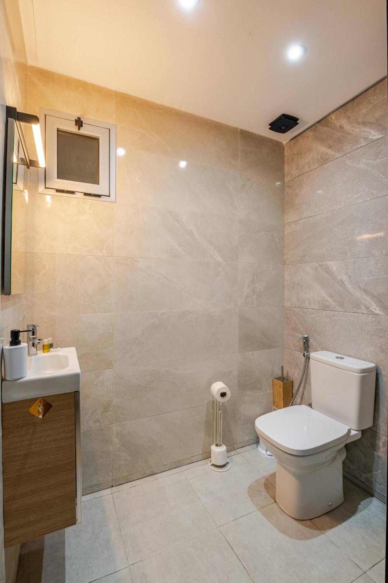 Appartement Acacia 2 Chambres Au Centre Ville Tanger Luaran gambar
